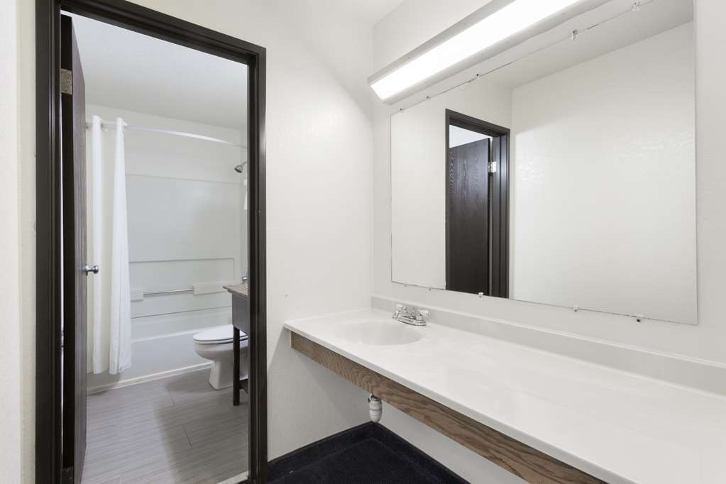 Super 8 By Wyndham Aberdeen Md Room photo